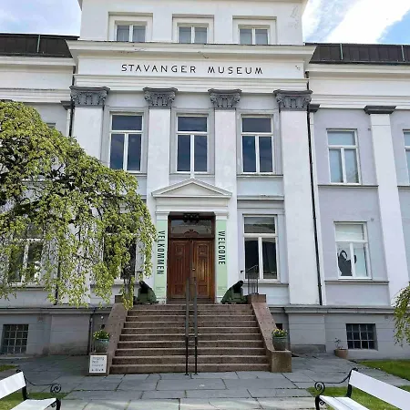 Appartamento 2 Bedroom Sleeps 4 *