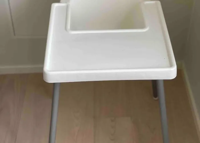 2 Bedroom Sleeps 4 Apartment